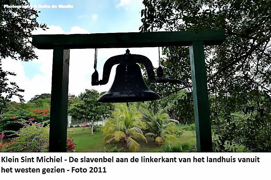 39. Klein St. Michiel slavenbel vanuit het westen 2011